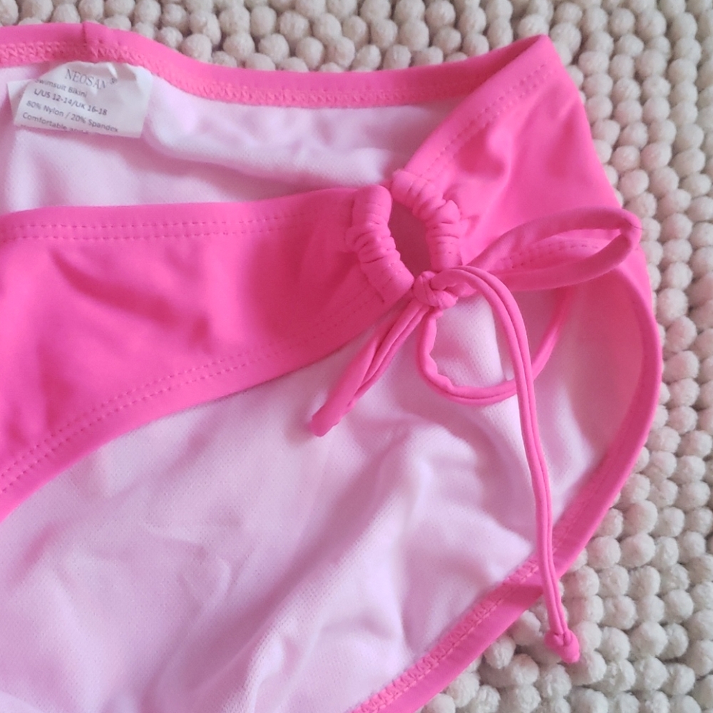 Pink bikini - Picture 3 of 5